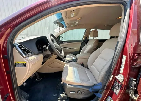 2017 Hyundai Tucson Limited z USA, uszkodzony, nr VIN KM8J33A23HU545641